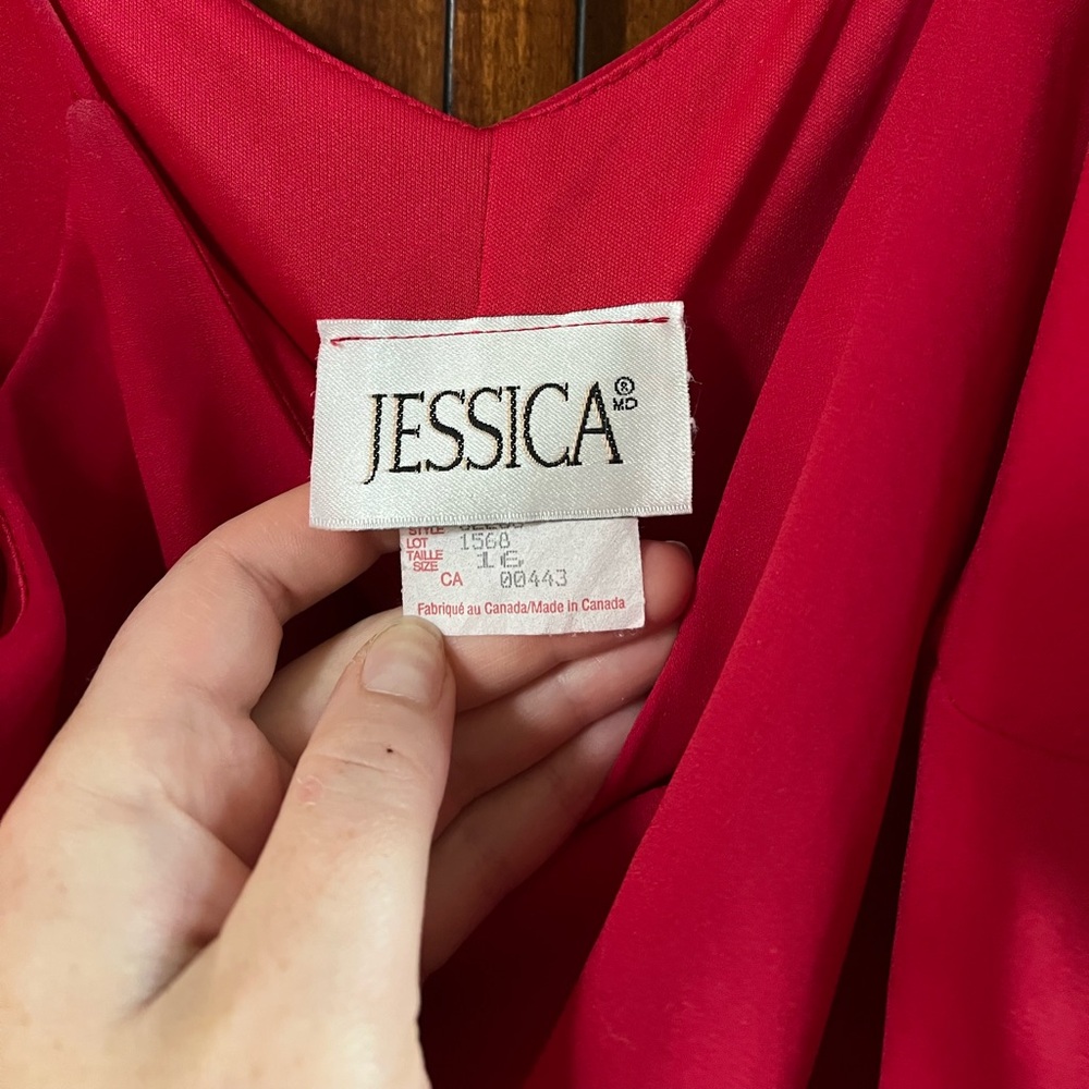 Red Ruffle midi dress - Picture 4 of 6
